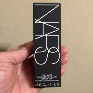 NARS Soft Matte Complete Foundation in LIGHT 2 MONT BLANG Brand New Never Opened